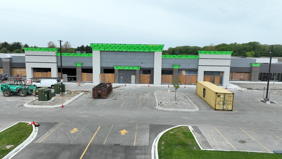 More Photos Of 6131 Greenfield Rd, Dearborn Storefront For Lease