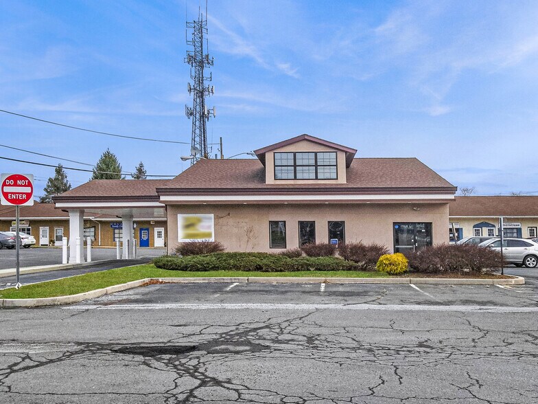 Primary Photo Of 180 Scotch Rd, Ewing Bank For Lease