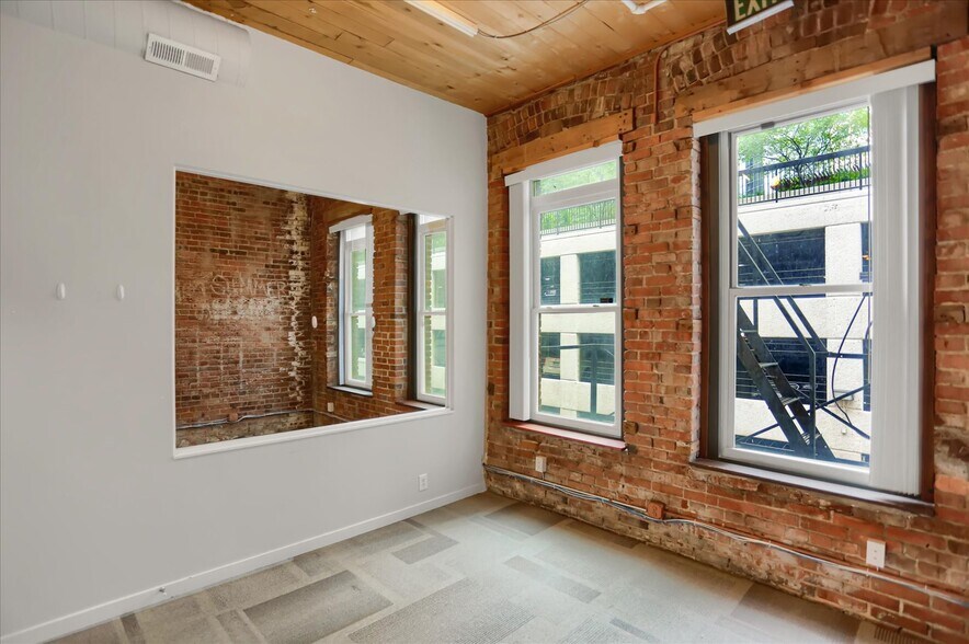 More Photos Of 1620 Market St, Denver Office For Lease