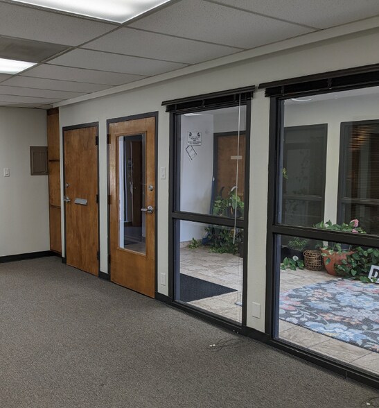 More Photos Of 1020-1028 Eubank Blvd NE, Albuquerque Office For Lease