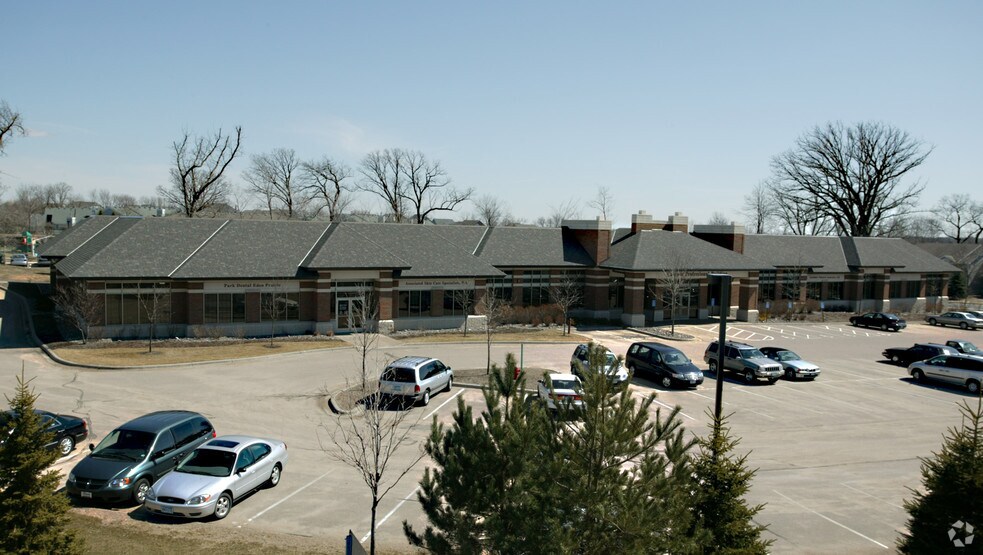 More Photos Of 18315 Cascade Dr, Eden Prairie Medical For Lease
