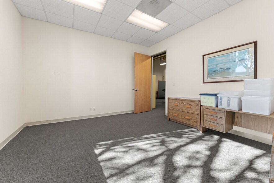 More Photos Of 13765 Alton Pky, Irvine Research And Development For Lease