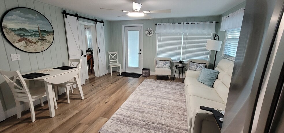 More Photos Of 3351 Bahia Vista St, Sarasota Storefront For Sale