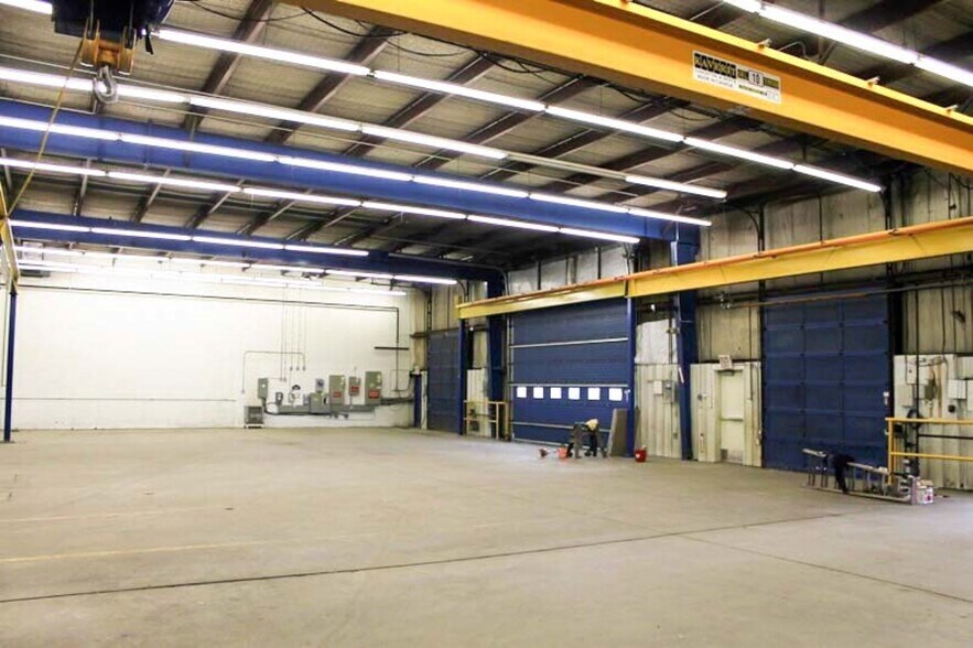 More Photos Of 1906 4th St, Leduc County Light Distribution For Lease