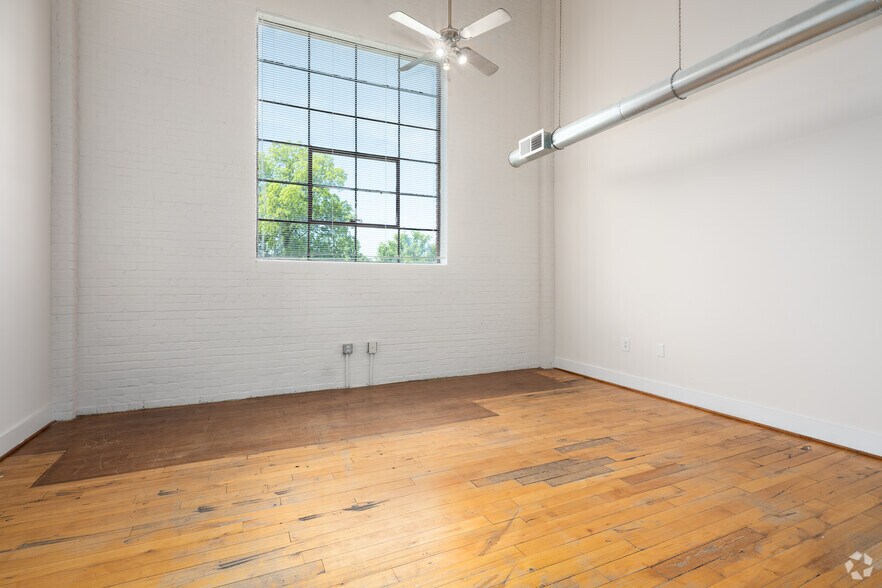More Photos Of 614 Lynn St, Danville Apartments For Lease