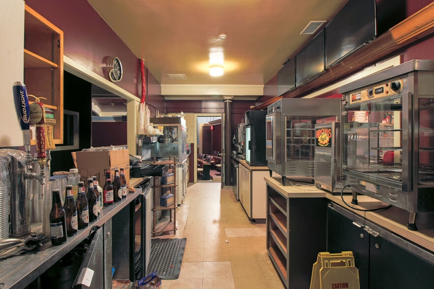 More Photos Of 58 High St, Clinton Movie Radio TVStudio For Lease