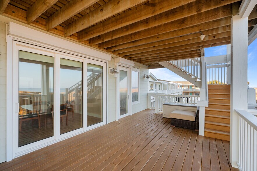 More Photos Of 312 Carolina Beach Ave N, Carolina Beach Office For Sale