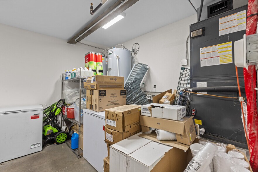 More Photos Of 418 N Grant Ave, Odessa Bar For Sale