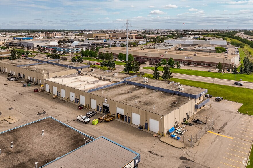 More Photos Of 4402-4442 97th St NW, Edmonton Light Distribution For Lease