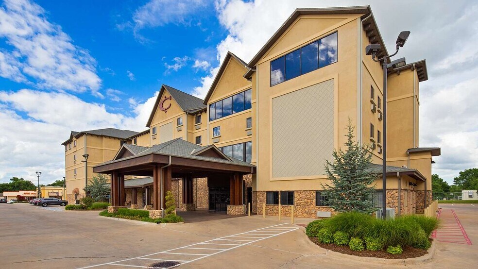 More Photos Of 315 N Husband St, Stillwater Hotel For Sale