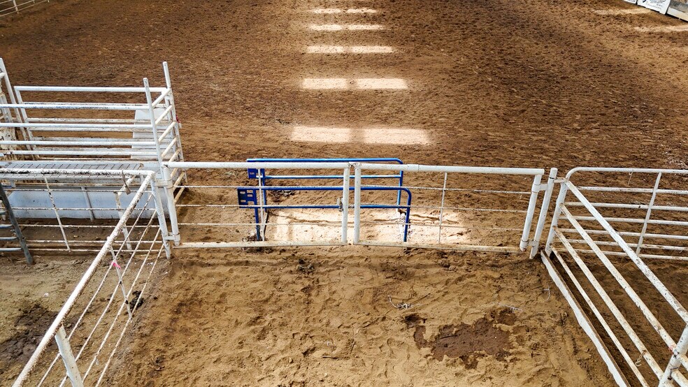 More Photos Of 99 Stacks Dr, Damascus Horse Stables For Sale