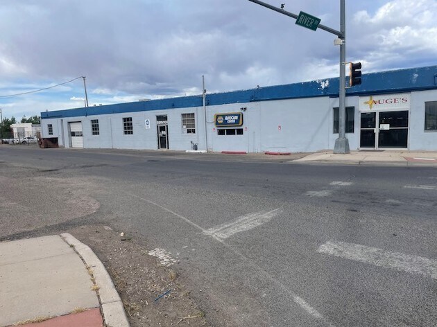 More Photos Of 800 E River Rd, Belen Auto Repair For Lease