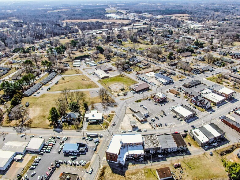 More Photos Of 125 1st Avenue Dr SE, Taylorsville Apartments For Sale