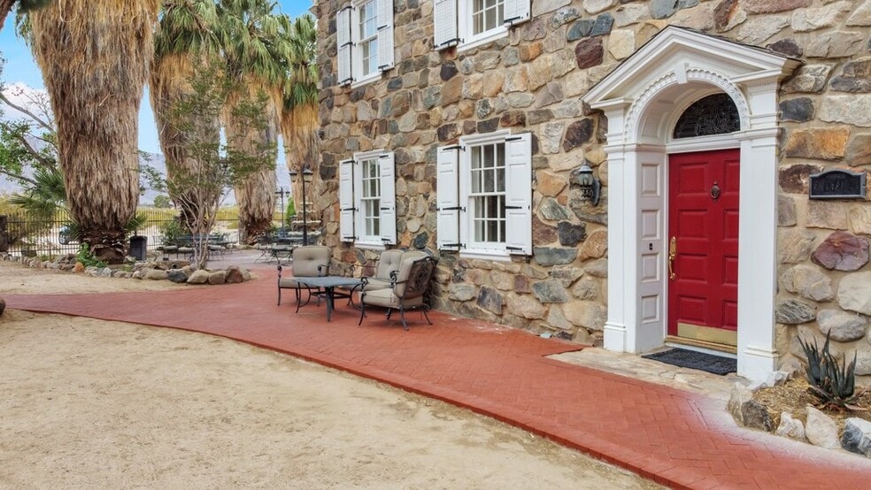 More Photos Of 74744 Joe Davis Dr, Twentynine Palms Hotel For Sale