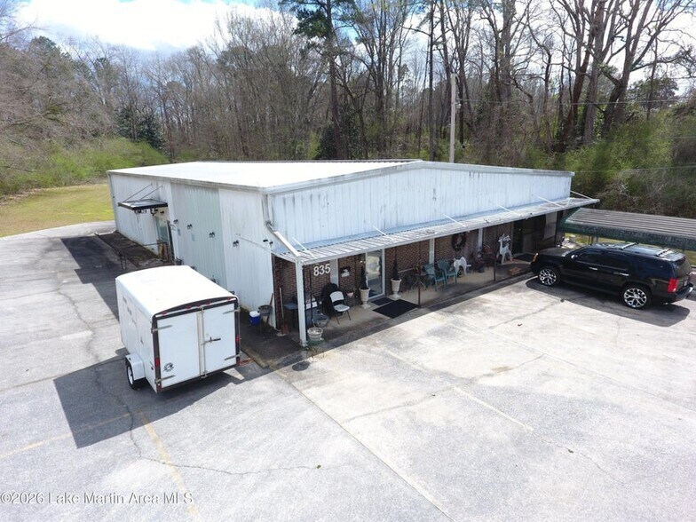 More Photos Of 835 Marshall St, Alexander City Specialty For Sale