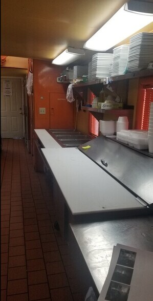 More Photos Of 11027 E Sprague Ave, Spokane Valley Restaurant For Sale