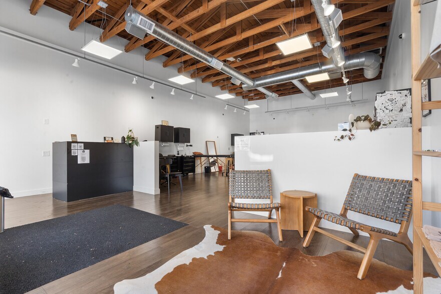 More Photos Of 2144-2146 Colorado Blvd, Los Angeles Restaurant For Sale
