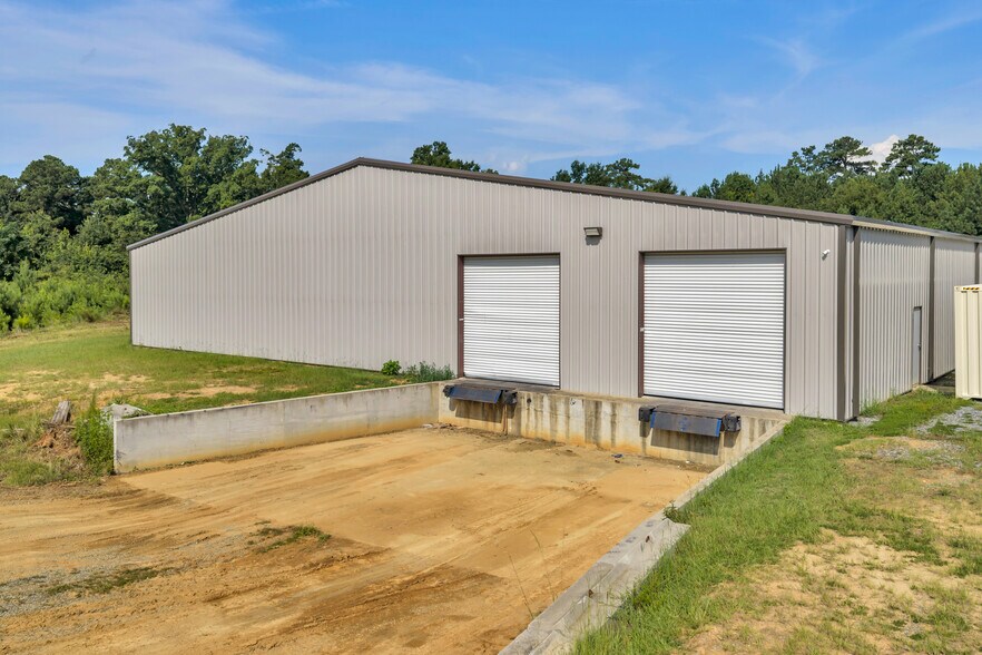 More Photos Of 368 Nike Rd, Jeffersonville Distribution For Lease