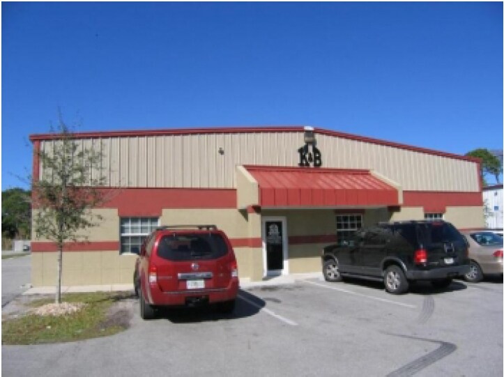 More Photos Of 5720 Zip Dr, Fort Myers Warehouse For Lease