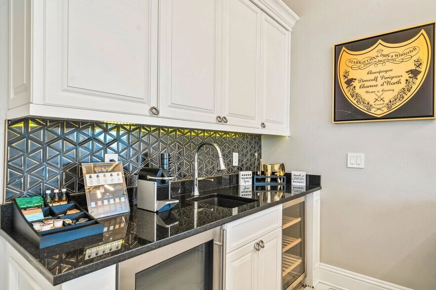 More Photos Of 521 Muirfield Loop, Reunion Specialty For Sale