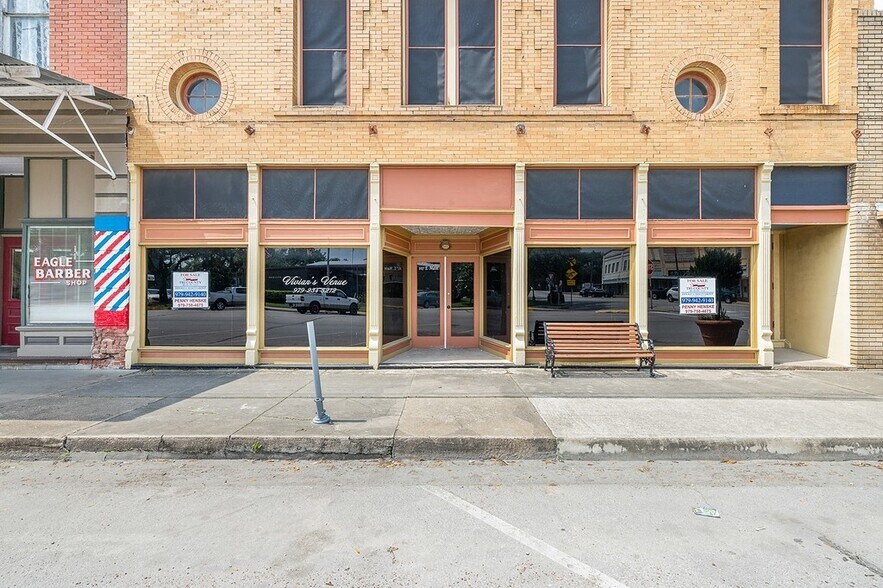 Primary Photo Of 107 E Main St, Eagle Lake Specialty For Sale