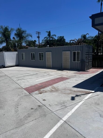 More Photos Of 8907 Creekford Dr, Lakeside Contractor Storage Yard For Lease