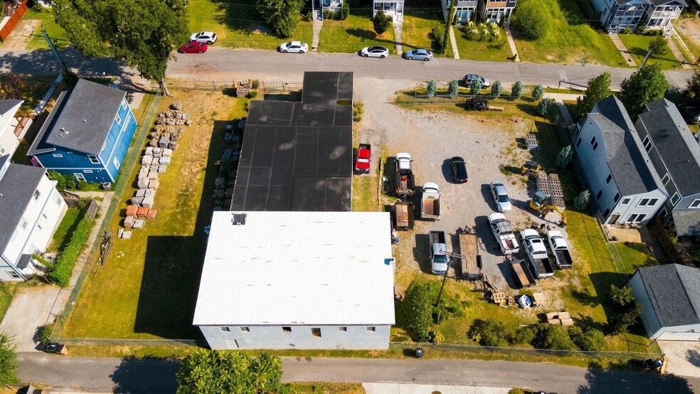 More Photos Of 1715 Pecan St, Nashville Warehouse For Sale