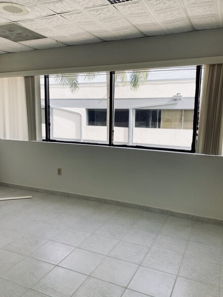 More Photos Of 8370 W Flagler St, Miami Medical For Sale
