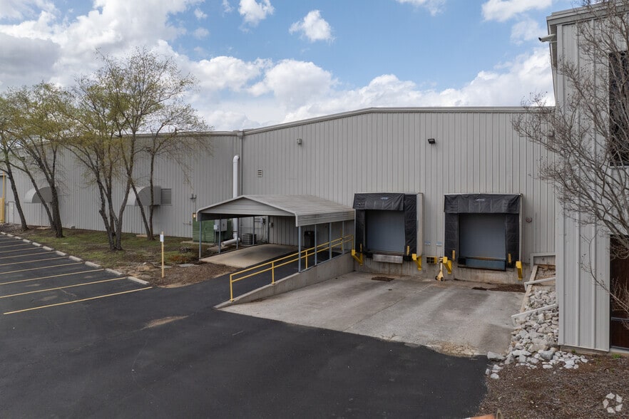 More Photos Of 3333 Stanwood Blvd NE, Huntsville Manufacturing For Sale