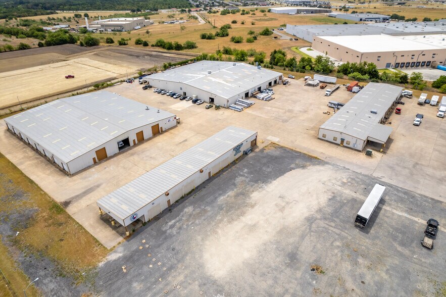 More Photos Of 225 Metro Dr, Terrell Unknown For Sale