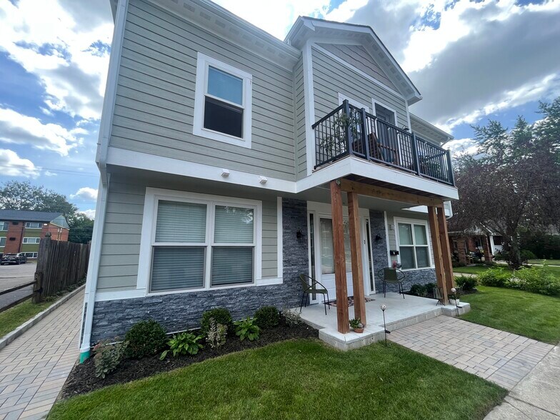 More Photos Of 345 W Marshall St, Ferndale Apartments For Sale