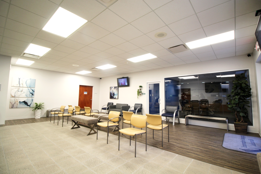 More Photos Of 10696 Old Saint Augustine Rd, Jacksonville Medical For Lease