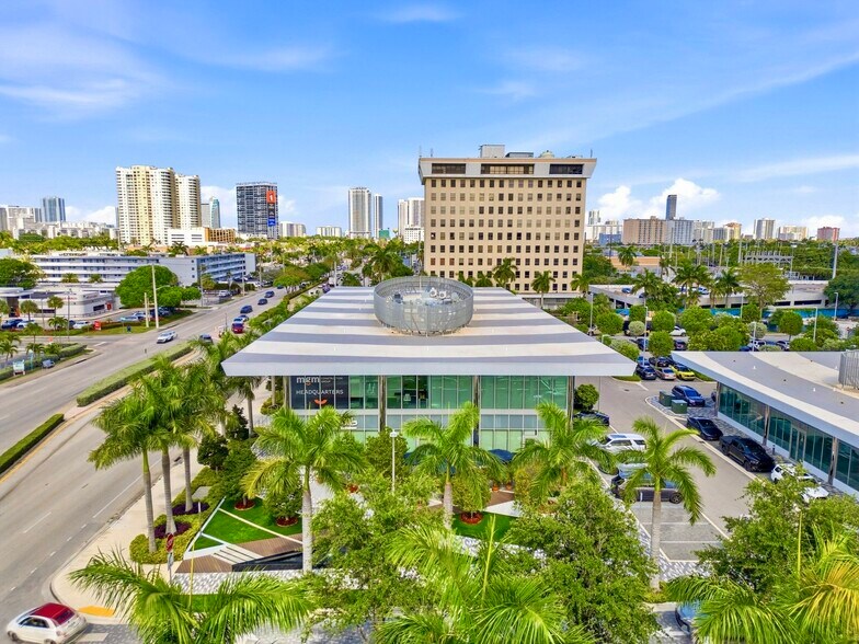 More Photos Of 4 OASIS Hallandale, 1006 E Hallandale Beach, Hallandale Beach Restaurant For Sale
