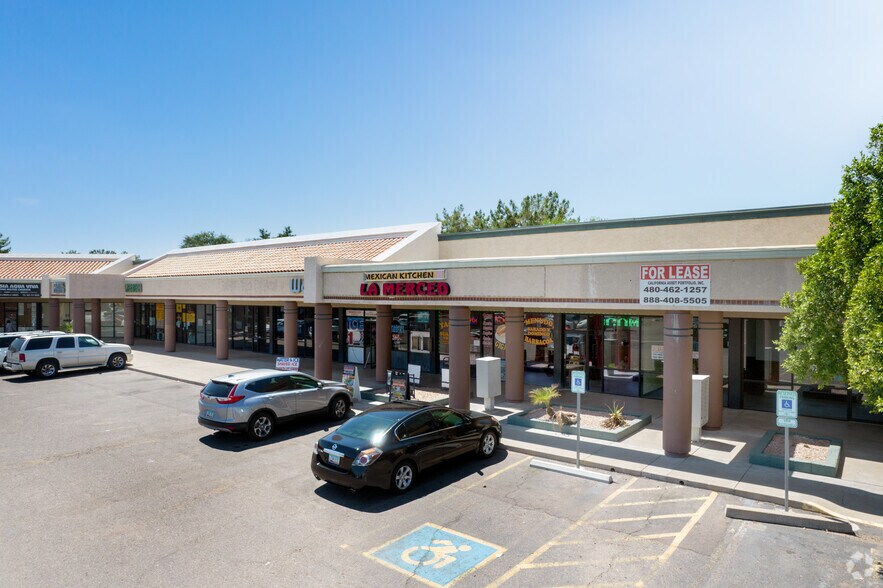 More Photos Of 855 W University Dr, Mesa Storefront For Lease