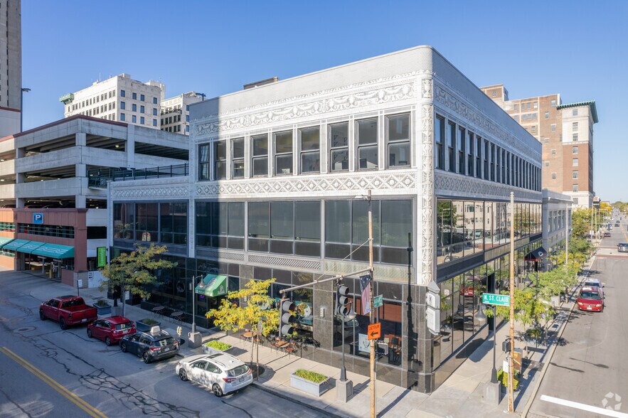 More Photos Of 401 Adams St, Toledo Office For Sale