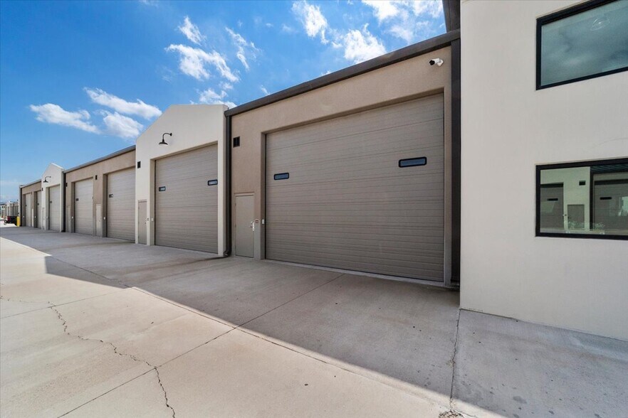 More Photos Of 1931 Liggett Rd, Castle Rock Self Storage For Sale