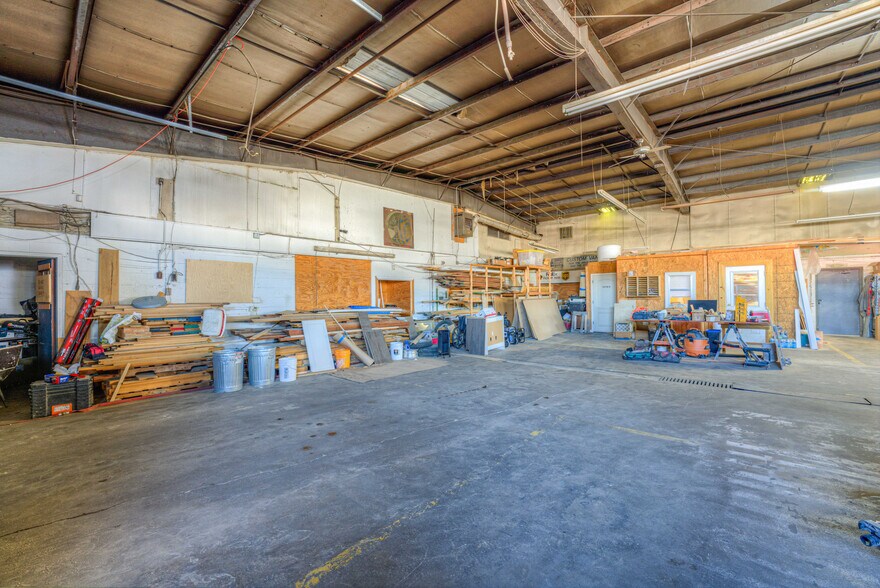 More Photos Of 2509-2519 Summer Ave, Memphis Flex For Sale