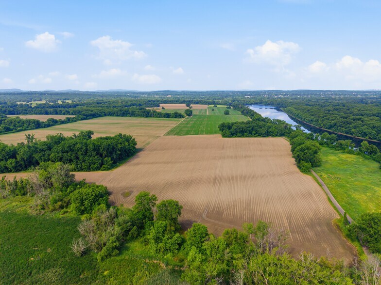 More Photos Of 0 Meadow Road, Glastonbury Land For Sale