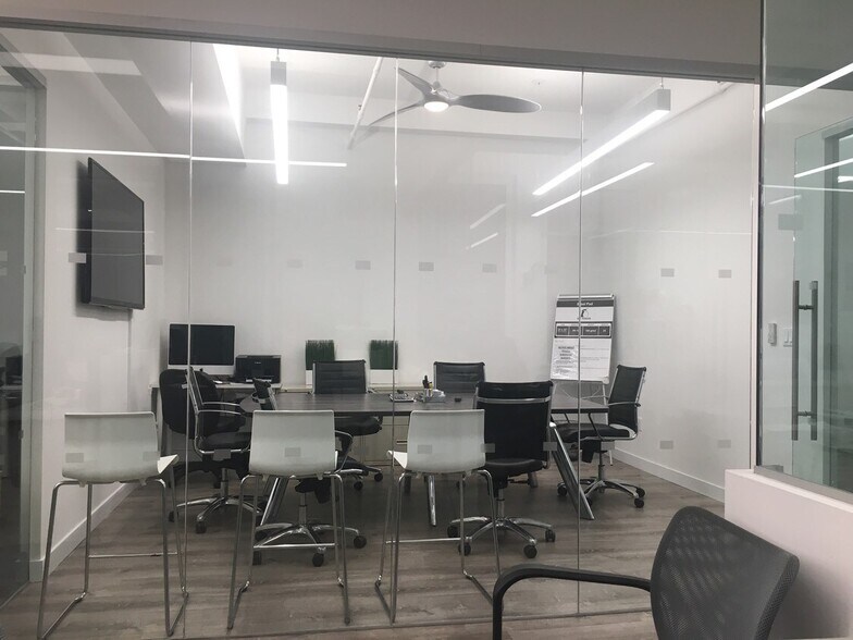 More Photos Of 115 W 45th St, New York Office For Lease