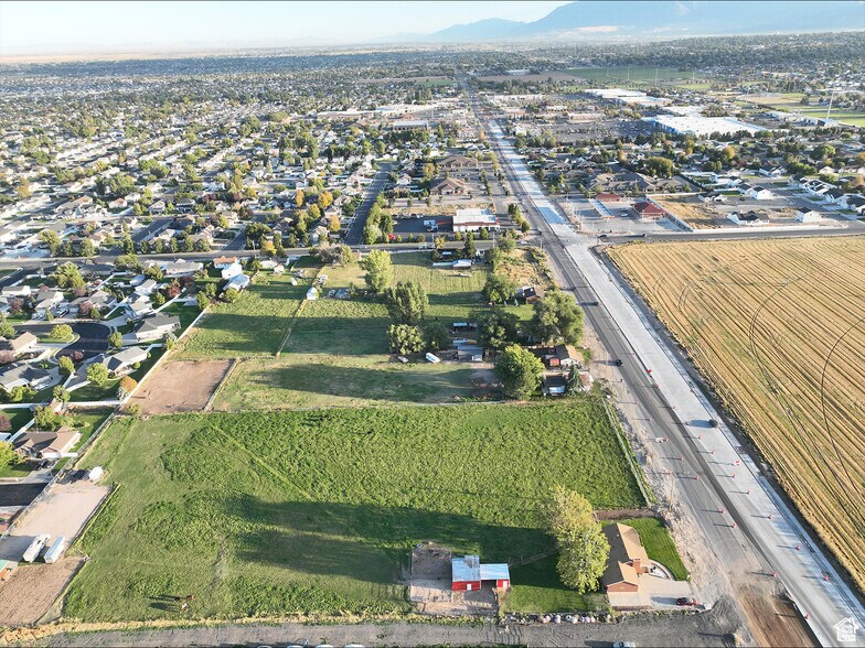 More Photos Of 1145 2000 w, Clinton Land For Sale