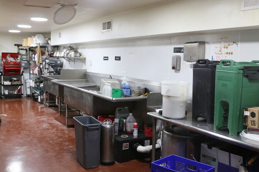 More Photos Of 3101 E Baltimore St, Baltimore General Retail For Lease