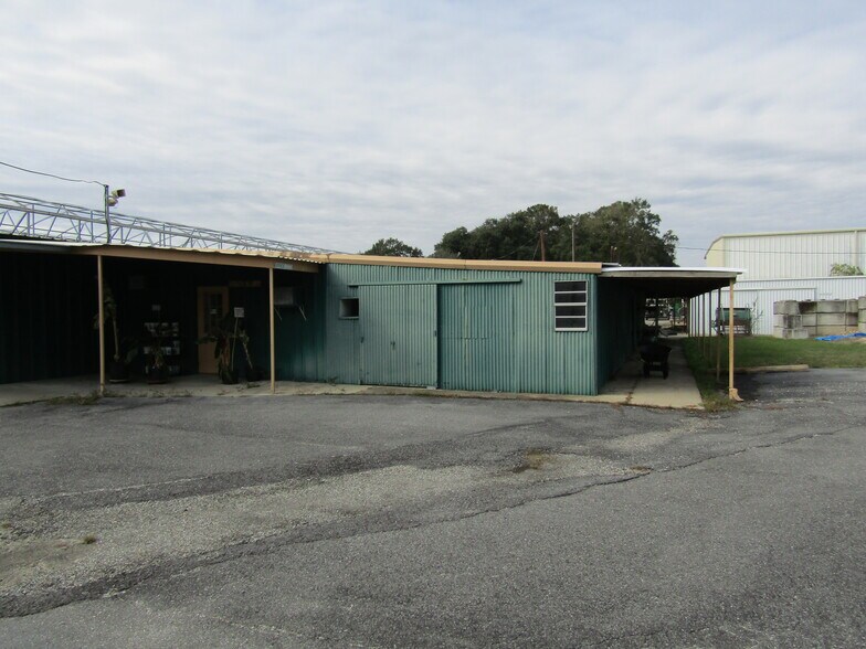 More Photos Of 4806 E Old Spanish Trl, Jeanerette Warehouse For Sale