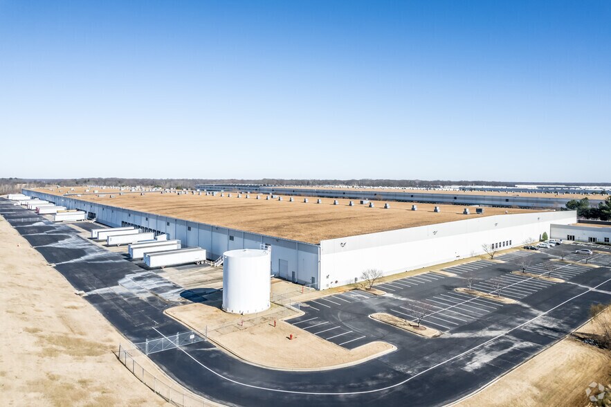 More Photos Of 11244 S Distribution Cv, Olive Branch Distribution For Lease