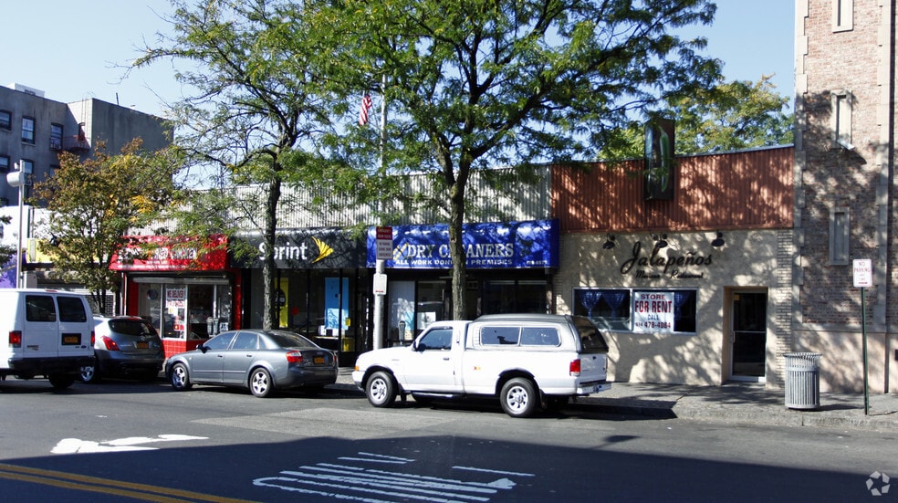 Primary Photo Of 359 S Broadway, Yonkers Storefront For Lease