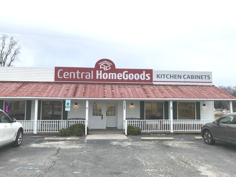 Primary Photo Of 1702 S Madison St, Whiteville Freestanding For Sale