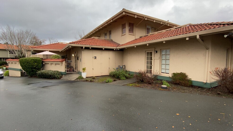 More Photos Of 2500 Vallejo St, Santa Rosa Office For Lease