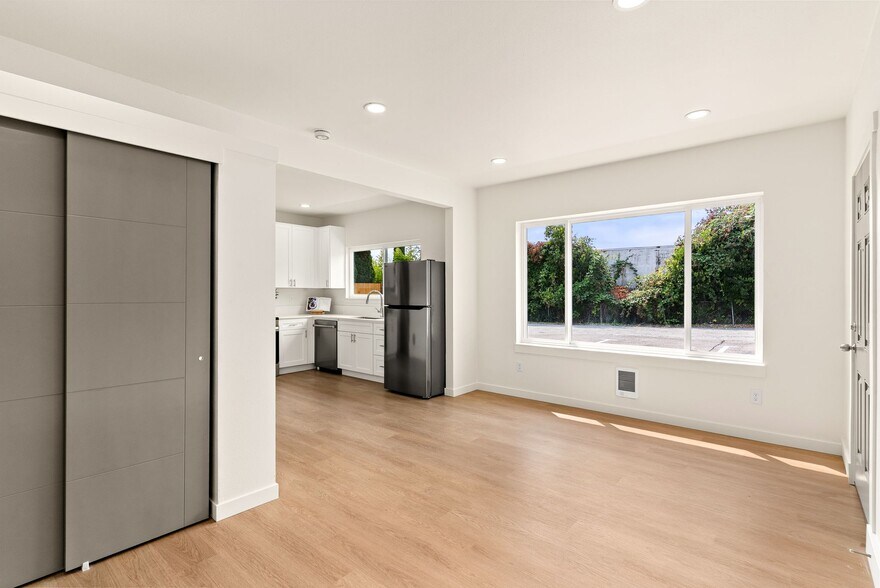 More Photos Of 14643 8th Ave SW, Burien Apartments For Sale