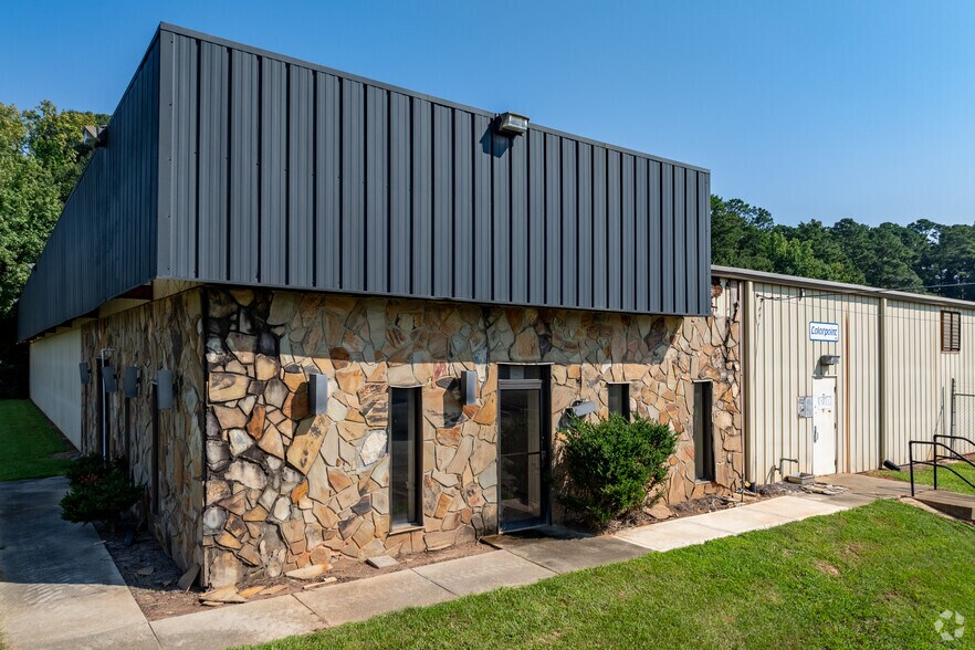 More Photos Of 9174 Tara Blvd, Jonesboro Unknown For Lease