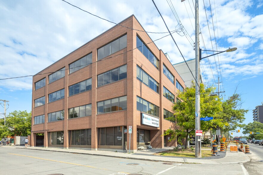 Primary Photo Of 383 Parkdale Ave, Ottawa Medical For Lease