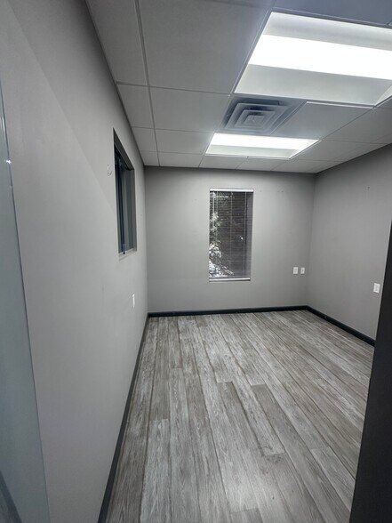 More Photos Of 2468-2470 Industrial Row Dr, Troy Warehouse For Lease